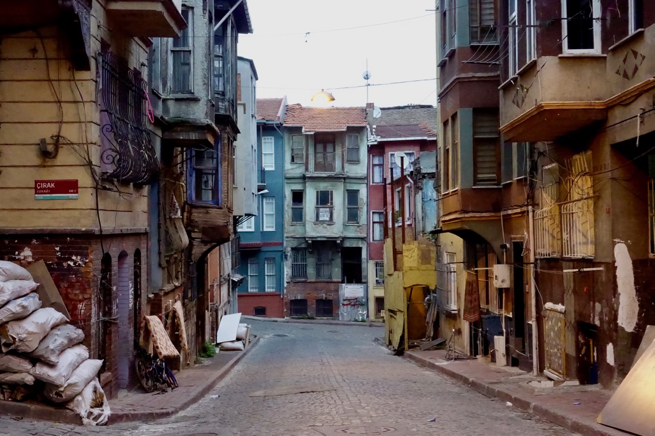 Balat narrow streets